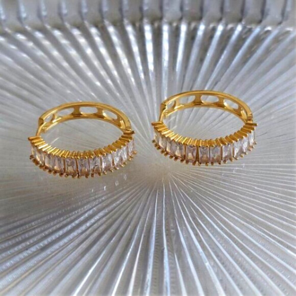 Gold Baguette Huggie Hoop Earrings